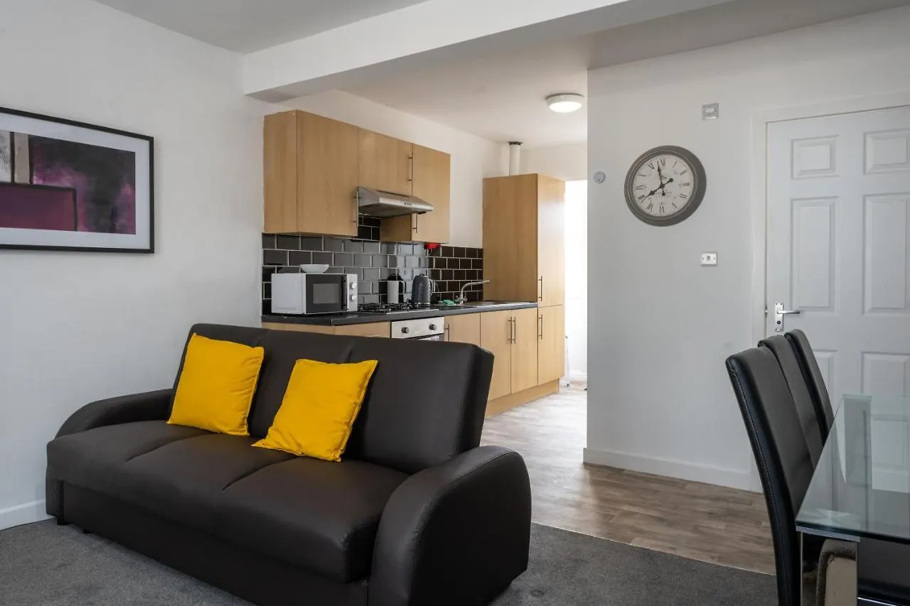 En-Suite Apartment, Fully Equipped Kitchen Swansea United Kingdom