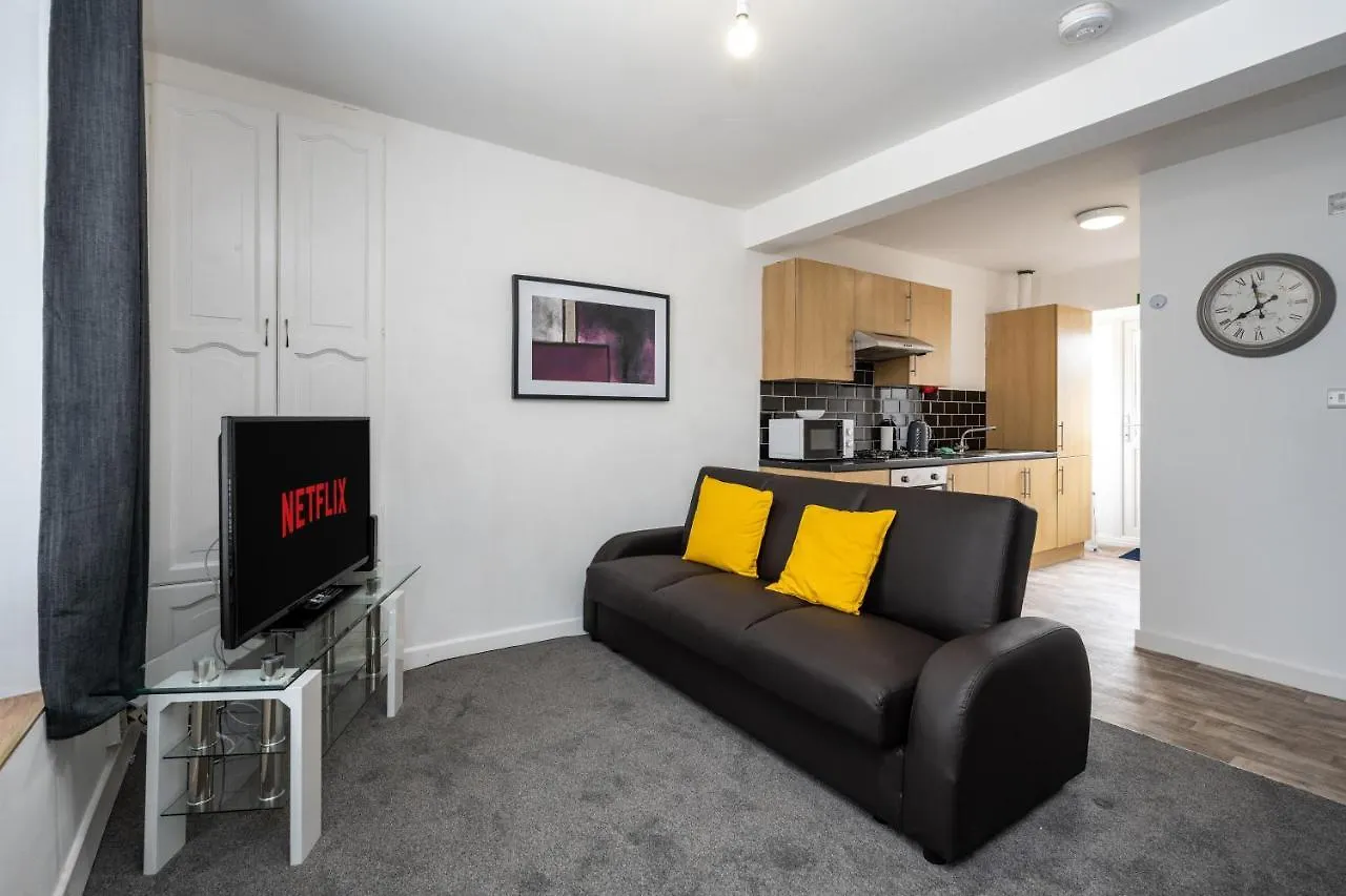Apartment En-Suite Apartment, Fully Equipped Kitchen Swansea United Kingdom